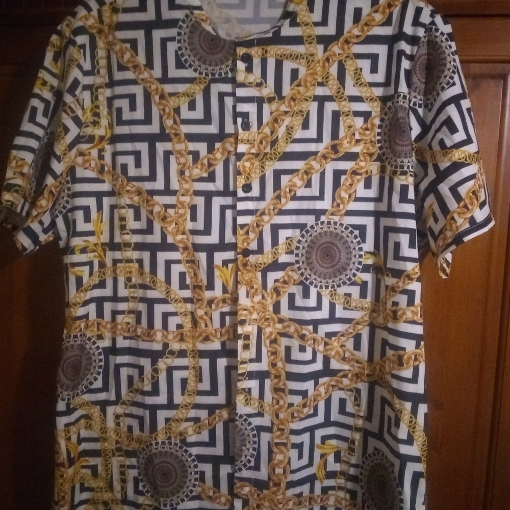 Shirt - Picture 4 of 9